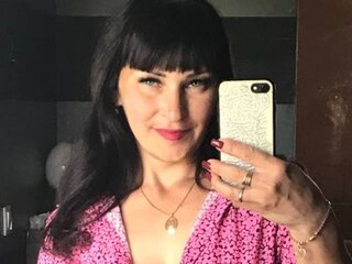 Jasmine shows EilaMorigan